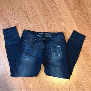 Mid rise skinny stretchy jeans